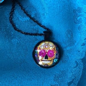 NWOT Sugar skull Dia de Los Muertos Skull Necklace
